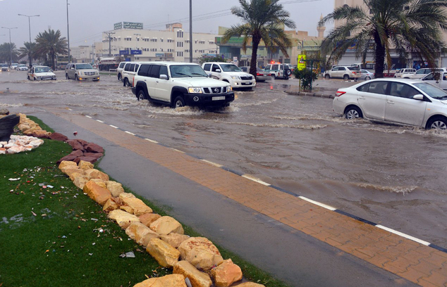 How to drive safely in the rain